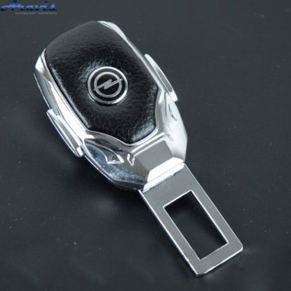 Заглушка ремня безопасности метал Opel цинк.сплав + кожа + вход под ремень FLY тип №3