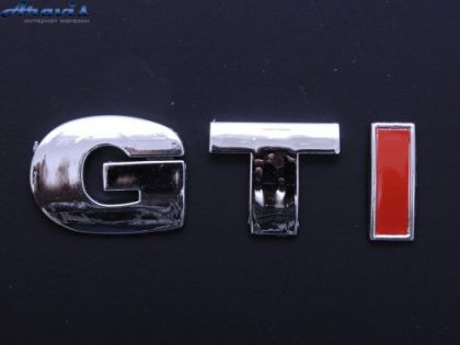 Эмблема надпись GTI хром I красная скотч/раздельная (блистер) 80х26мм 1991-1997