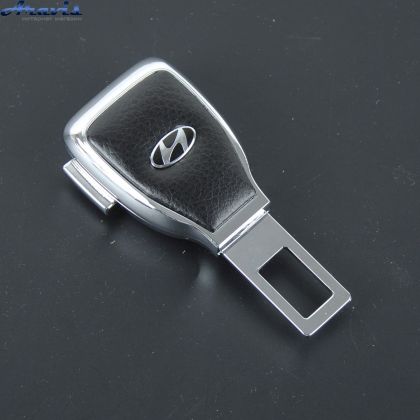 Заглушка ремня безопасности метал Hyundai цинк.сплав + кожа + вход под ремень FLY тип №5